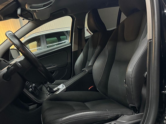 Volvo V60 14 of 15