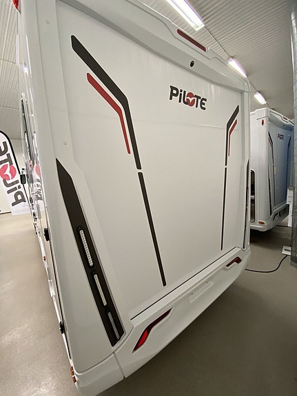 Pilote G 740 FGJ EVIDENCE Höga bäddar Alde 180hk 4 of 21
