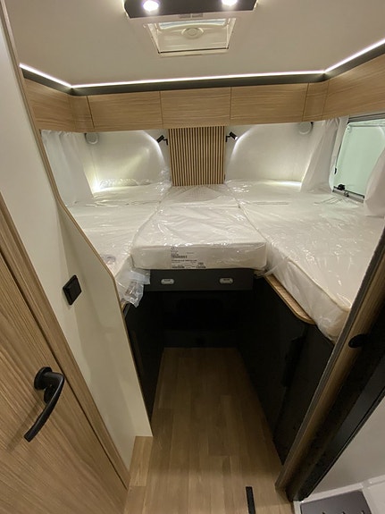 Pilote G 740 FGJ EVIDENCE Höga bäddar Alde 180hk 10 of 21