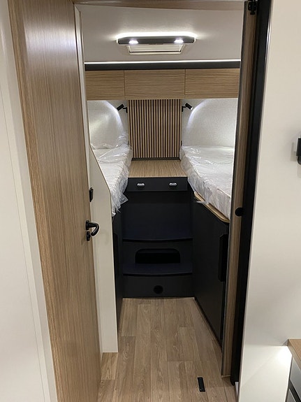 Pilote G 740 FGJ EVIDENCE Höga bäddar Alde 180hk 8 of 21