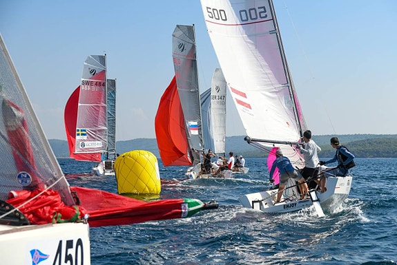 Beneteau First 18SE 5 of 5