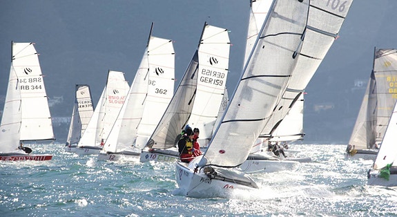 Beneteau First 18SE 3 of 5