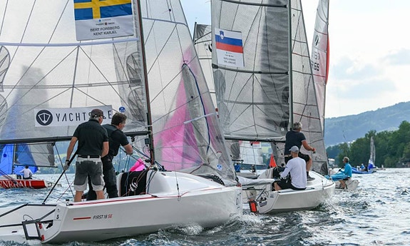 Beneteau First 18SE 4 of 5