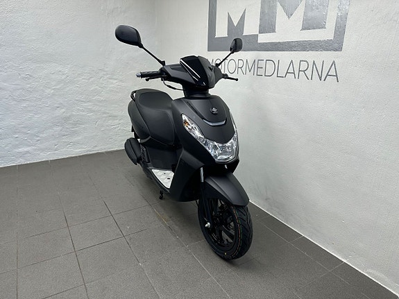Peugeot Kisbee S Mad Black 45/kmh Hjälm på köpet! 3 of 13