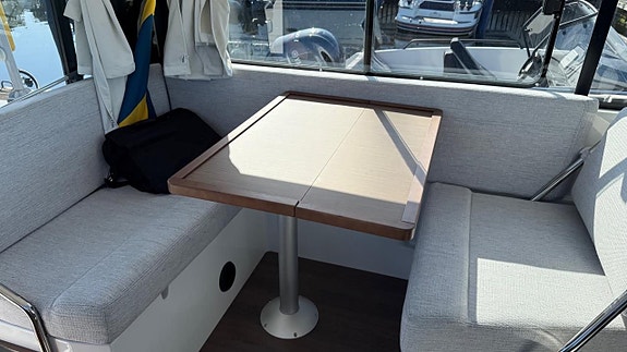 Jeanneau 895 Sport Offshore -22 med Yamaha 2 x F 250 XCB -23 8 of 13