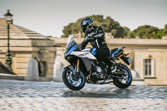 Suzuki GSX-S 1000 GX 10 of 12