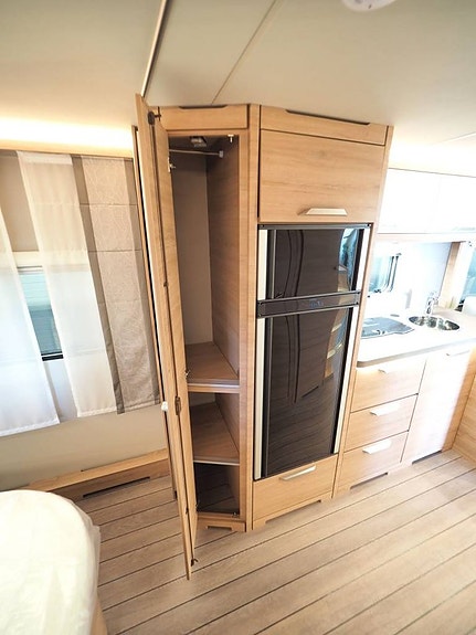 Knaus Südwind 650 UX 60 Year Mässerbjudande 2559:-/mån I ALDE I Queenbed 11 of 16