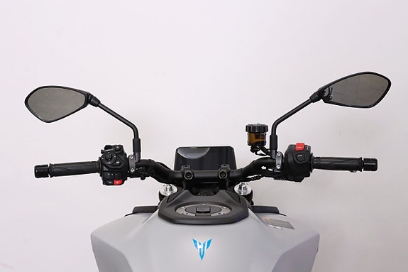 Yamaha MT-09 13 of 14