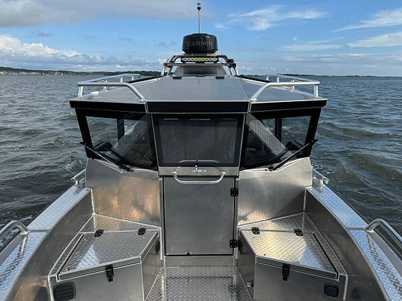 UMS 700HT med Mercury V6 225hk - HYTTBÅT MED STORA INNERMÅTT 4 of 9