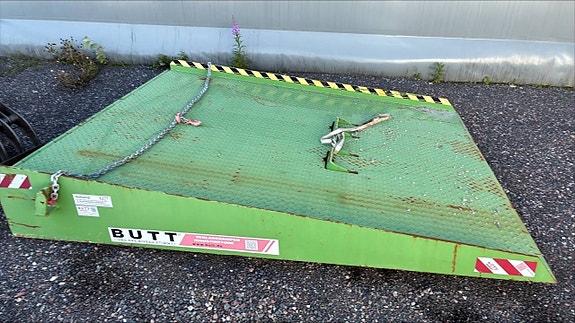Lastramp för container Butt SC-6 2st