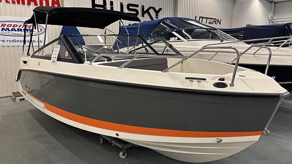 Uttern T65 -21 med Mercury F200 XL DTS -21