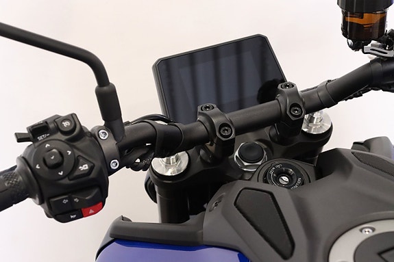 Yamaha MT-09 11 of 14
