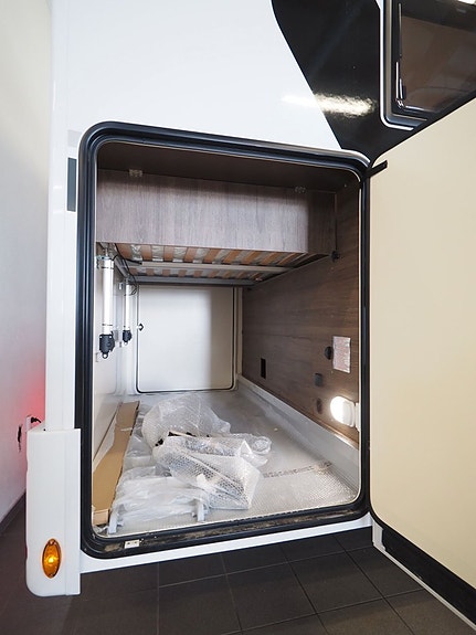 Ci Magis 67 XT  Mässerbjudande I AUT I Solcell I Queenbed 17 of 18