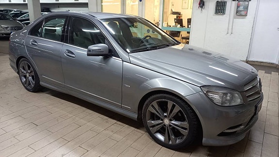 Mercedes-Benz C180 6 of 11