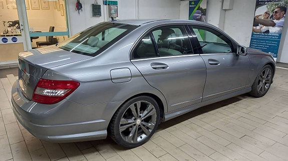 Mercedes-Benz C180 5 of 5