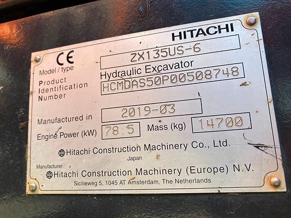 Hitachi ZX 135 US-6 7 of 8