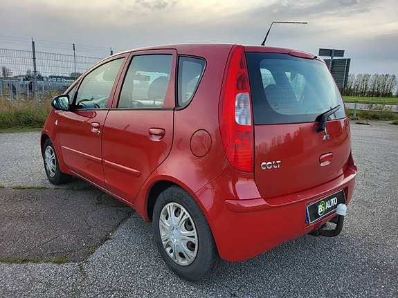 Mitsubishi Colt 5 of 11
