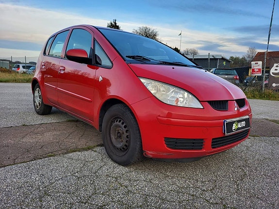 Mitsubishi Colt 9 of 11