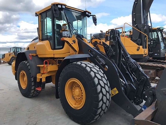 Volvo L90H Uthyres/For Rental 2 of 4