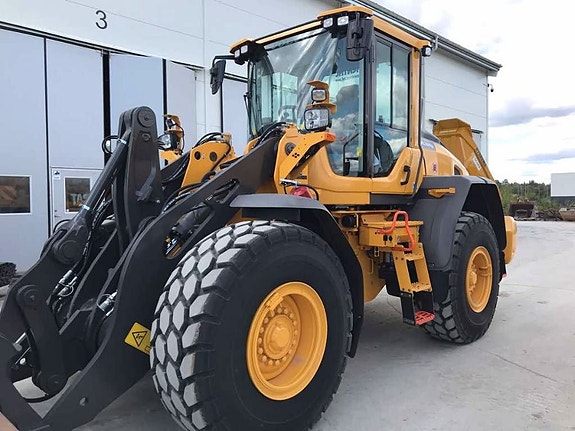 Volvo L90H Uthyres/For Rental 4 of 4
