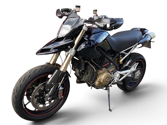 Ducati Hypermotard 1100 S 3 of 6