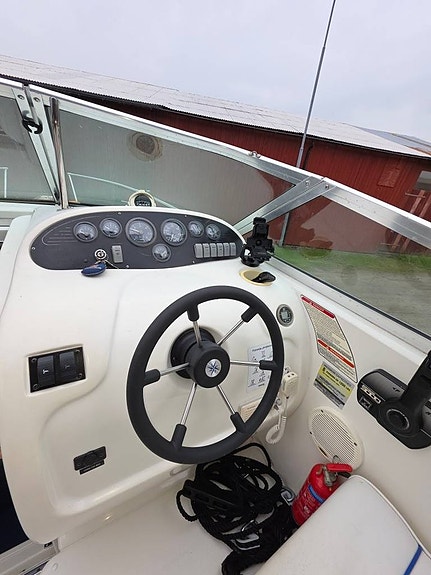 Sea Ray Sundancer 240 5 of 6