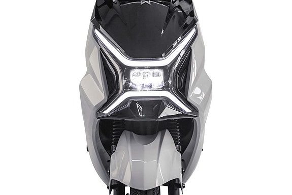 LV LX 01 Scooter, omg. leverans 4 of 5