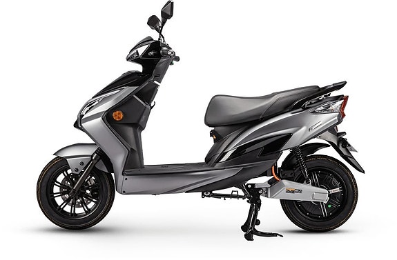 LV LX 01 Scooter, omg. leverans 2 of 5