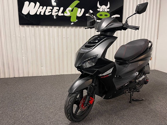 MOTO CR Comet SP 3 of 4