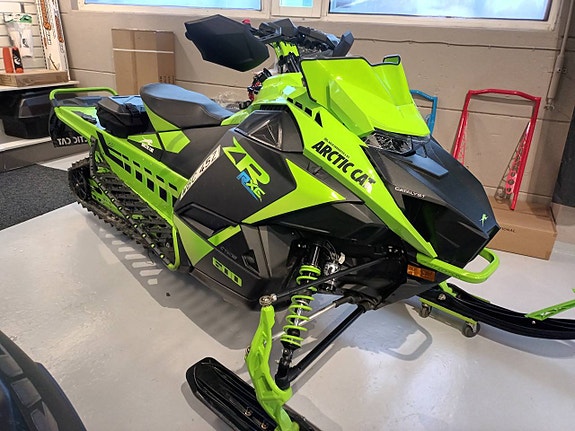 Arctic Cat ZR600 R-XC ES 137" Catalyst 2024