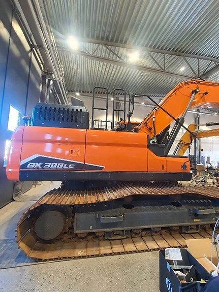 Doosan DX 300 LC-7, Begagnad SÄLJES 9 of 24