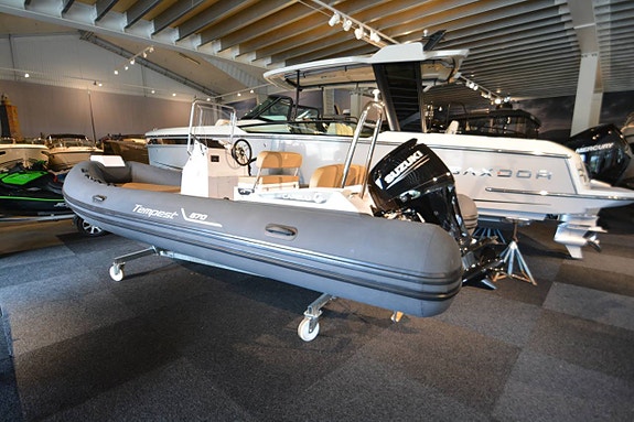 Capelli 570 SWE - Sista lagerbåt - Ny 2023, Suzuki 100 hk.