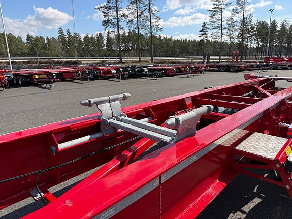 Hakarps - 38 tons lastväxlarvagn med glider OMGÅENDE LEV 8 of 12