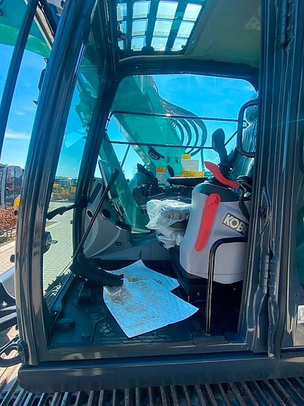 Kobelco SK 140 SR 2 of 5
