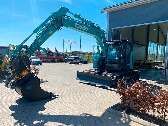 Kobelco SK 140 SR 3 of 5