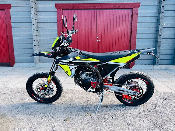 FANTIC XM 50 Performance XM50 Supermoto 2 of 5
