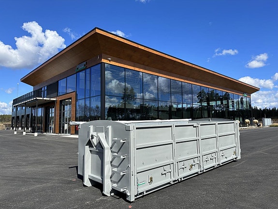 Hakarps - 22m3 container med öppningsbar sida + kapell