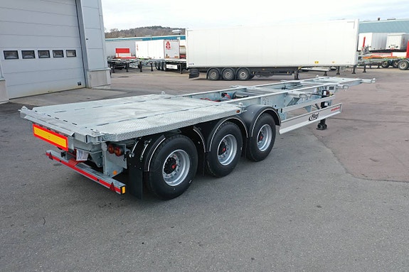 Containerchassi med drag