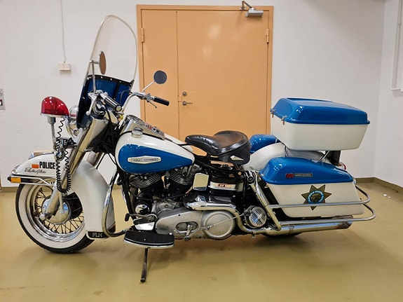 Harley-Davidson Electra Glide Police  FLH 12 of 16