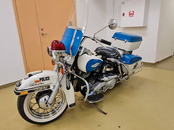Harley-Davidson Electra Glide Police  FLH 14 of 16