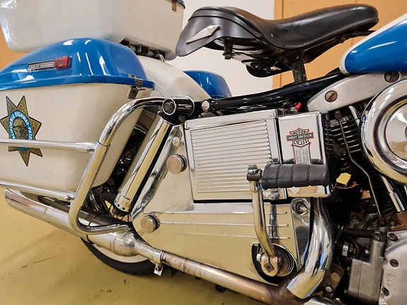 Harley-Davidson Electra Glide Police  FLH 7 of 16
