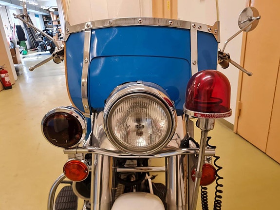Harley-Davidson Electra Glide Police  FLH 9 of 16