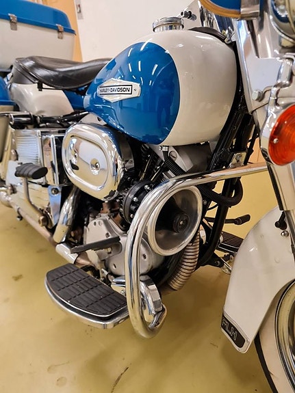 Harley-Davidson Electra Glide Police  FLH 8 of 16