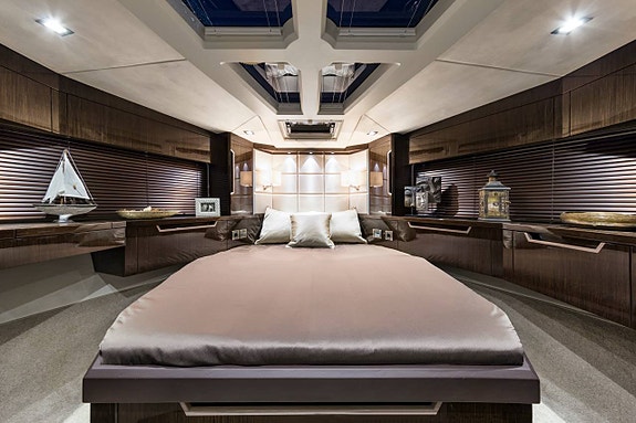 NY Galeon 510 Skydeck! - Yachten med extra allt! 11 of 12