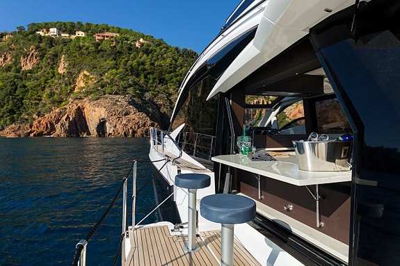 NY Galeon 510 Skydeck! - Yachten med extra allt! 9 of 12