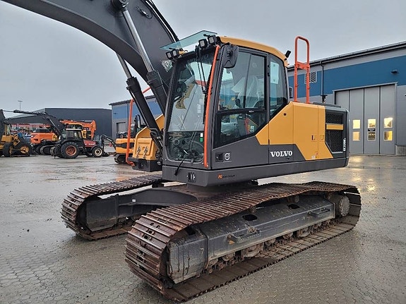 Volvo EC 220 E L , Begagnad SÄLJES 3 of 24