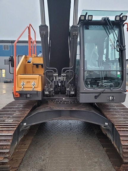 Volvo EC 220 E L , Begagnad SÄLJES 10 of 24