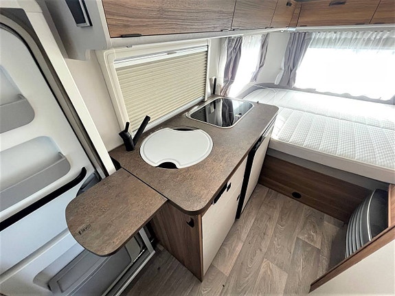 Eriba Touring 430, Nytillverkad klassiker, Fabriksny ! 3 of 13