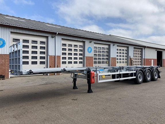Containerchassi 20-40 Ft med framstam, ADR klassade 2 of 3
