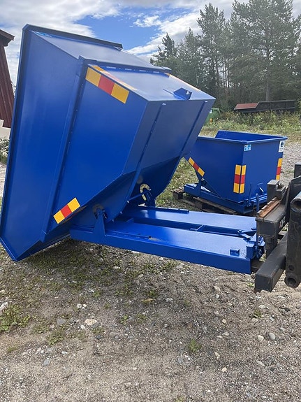Tippcontainer 600 liter och 1500liter 4 of 7